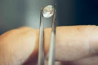 «Серые» бриллианты могут уйти в прошлое