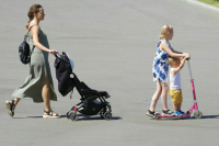 Минтруд разъяснил, кому положена семейная налоговая выплата