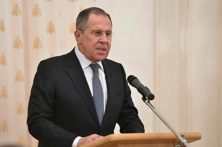 Лавров заявил, что Россия увеличит число военных инструкторов в Буркина-Фасо