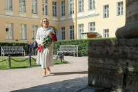 Матвиенко возложила цветы к памятнику Пушкину в Петербурге