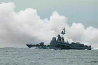 Россия направит военные корабли к границе США