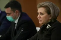 Попова: Очередной подъем заболеваемости COVID-19 ожидается в начале осени
