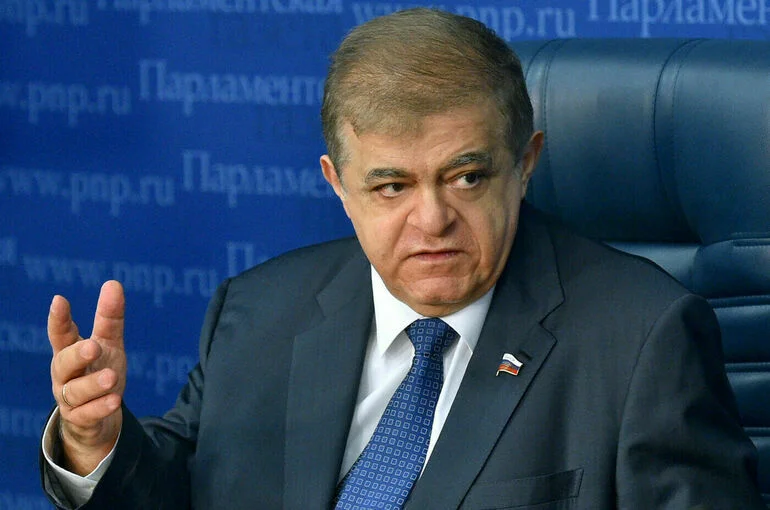 Сенатор Джабаров призвал Пашиняна «не горячиться» с решением о выходе из ОДКБ