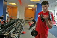 Фитнес-центры поднимают расценки