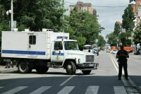 Террористы в Ростове взяли в заложники надзирателя и оперативника