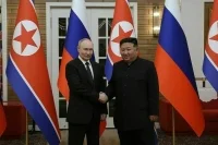 Путин и Ким Чен Ын проводят переговоры в узком составе