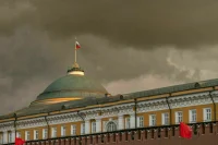 Спасатели рассказали, как обезопасить себя в грозу