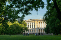  В Петербургском гидрометцентре заявили, что стихия, как в Москве, обойдет город