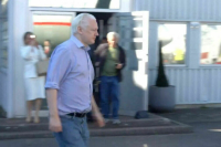 Джулиан Ассанж освобожден из тюрьмы в Великобритании