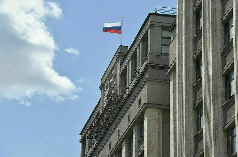 Госдума поддержала отмену штрафов за просрочку платежей Лаоса по кредитам