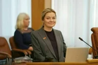 ЦИК передал мандат депутата Госдумы Чилингарова Наталье Каптелининой