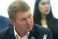 Депутат Канаев: США поджимают хвост и балансируют между инфляционным давлением