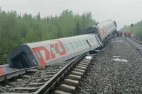 Семь человек получили тяжелые ранения при крушении поезда в Коми