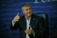 Депутат Шеремет предложил украинцам перейти на сторону ВС РФ