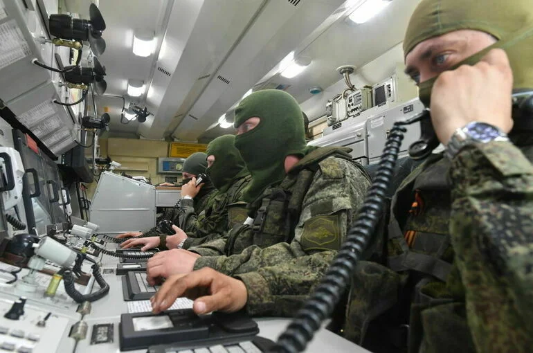 Средства ПВО сбили 25 беспилотников над пятью регионами России