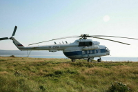 Вертолет Ми-8 с пожарными на борту совершил жесткую посадку в Иркутской области