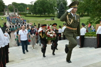 Пассажиры «Поезда Памяти» возложили цветы к мемориалу под Могилевом