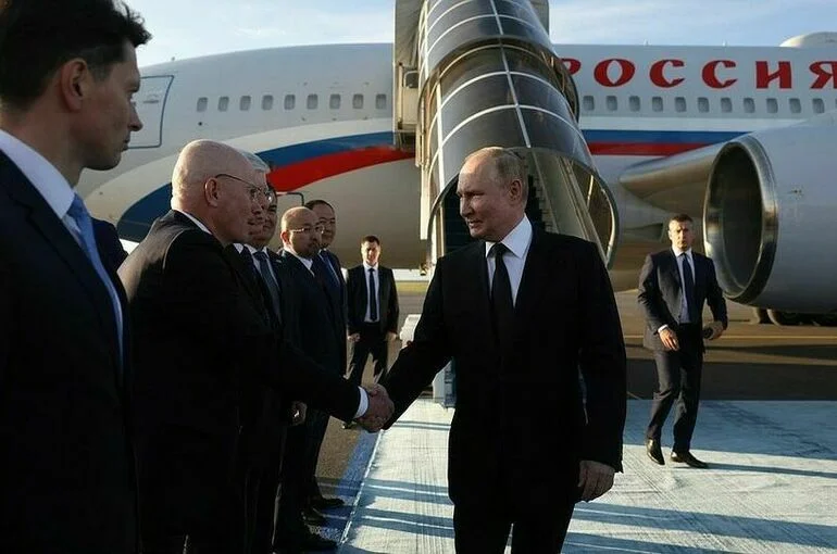 В Астане открылось заседание совета глав государств — членов ШОС