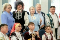 Депутат Останина: Законодателям нужно заручаться поддержкой семей