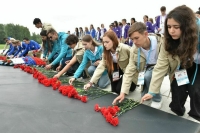 Участники «Поезда Памяти» посетили мемориальный комплекс «Хатынь»