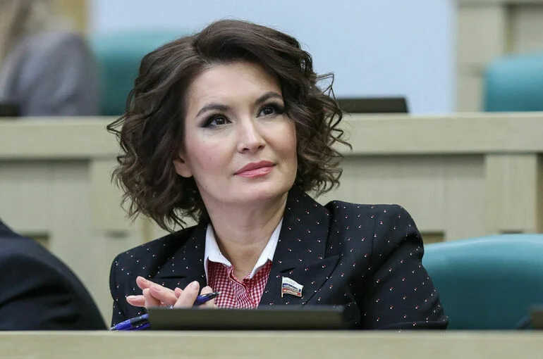 Сенатор Павлова: Всероссийский парад семей покажет миру то, что естественно и понятно