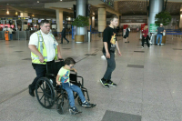 Путин поручил индексировать выплаты по уходу за детьми-инвалидами