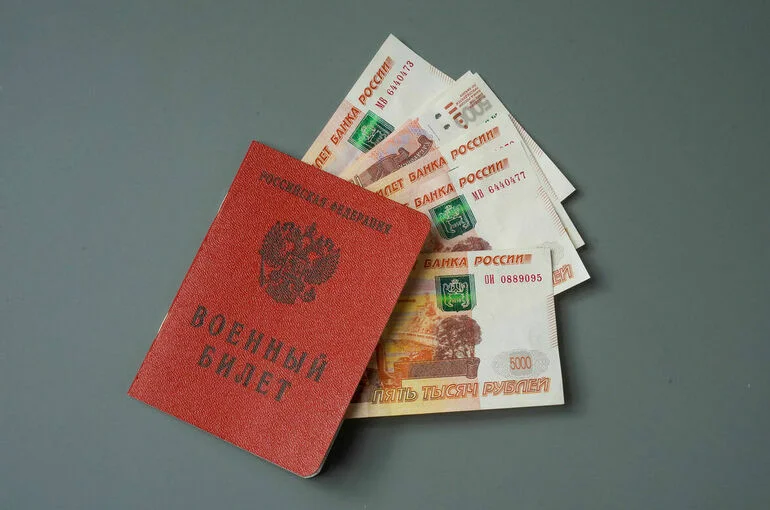 Военные пенсии повысят с учетом инфляции с 1 октября