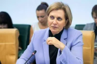 Попова объяснила, как не заболеть ботулизмом 