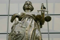 Генерал-майора Попова перевели под домашний арест