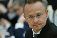 Сийярто призвал Евросоюз открыть каналы связи с Россией