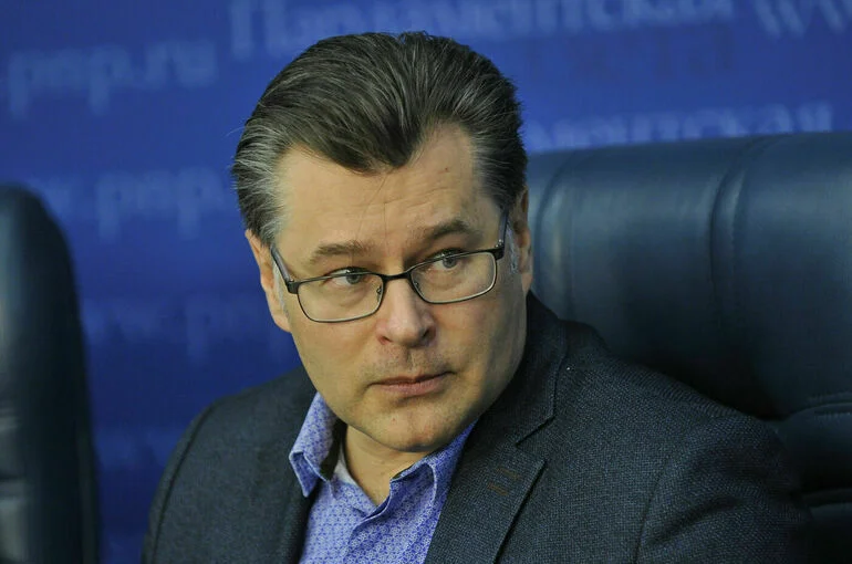 Политолог Мухин: Байдена на выборах заменят Камалой Харрис