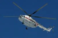 Борт Ми-8 вылетел на поиски пропавшего в Якутии вертолета Robinson