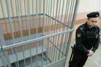 Госдума приняла закон о праве приставов применять оружие