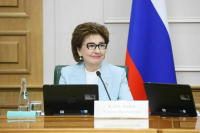 Сенатор Карелова отметила роль женщин в воспитании культуры здоровья в обществе