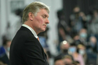 Песков назвал утками обвинения России в атаках на инфраструктуру Франции