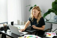 Креативные индустрии поддержат рублем