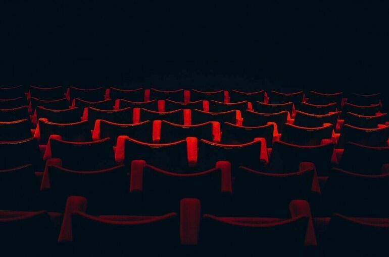 Коммунисты предложили выдавать принудительную лицензию на иностранные фильмы