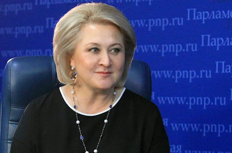 Сенатор Гумерова: РАН проверит, насколько доступно написаны учебники