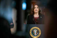 Харрис оговорилась и назвала себя президентом США