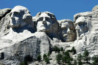 В США призвали увековечить Байдена на горе Рашмор