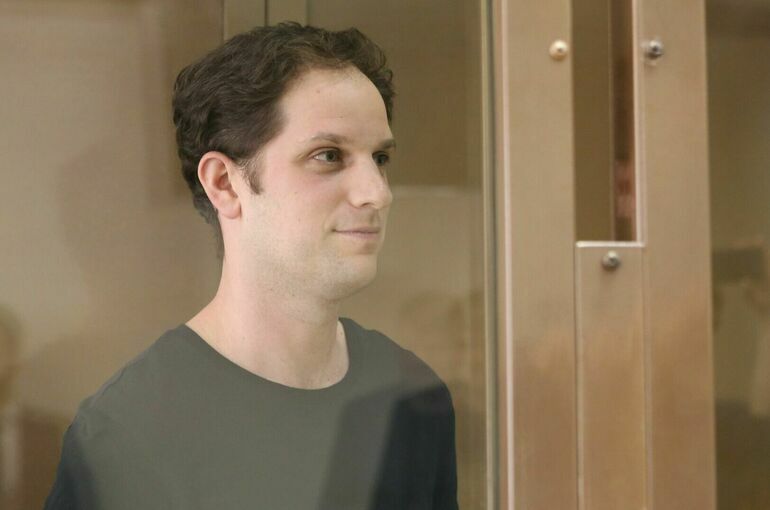 Опубликованы новые кадры задержания журналиста Гершковича и морпеха Уилана