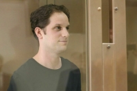 Опубликованы новые кадры задержания журналиста Гершковича и морпеха Уилана