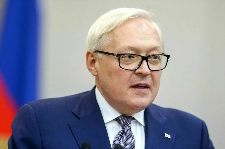 Рябков: Киев готовил покушение на Путина и Белоусова в Петербурге в День ВМФ