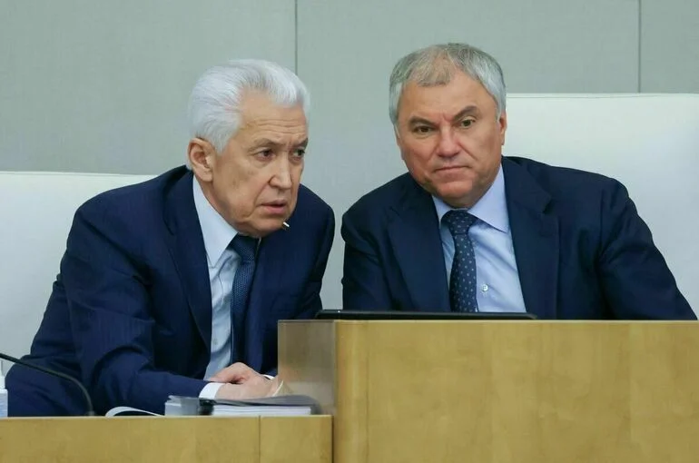 Володин поздравил руководителя фракции «Единая Россия» Васильева с днем рождения
