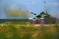 Белоруссия начала переброску танков к границе с Украиной