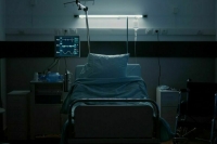 Раненный в Сирии военный советник КСИР умер в больнице в Иране