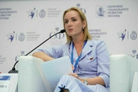 Львова-Белова возьмет под патронаж многодетные семьи из Курской области