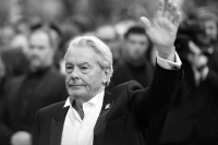 Умер французский актер Ален Делон
