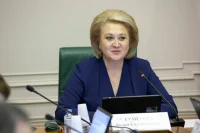 Сенатор Гумерова: Важно поддержать детей участников СВО при подготовке к школе