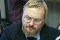 Депутат Милонов не видит проблем с проверкой мотивации переселенцев с Запада